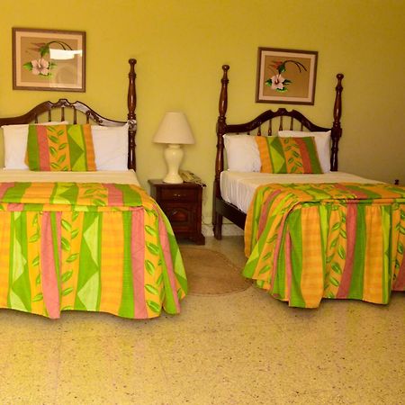 Sahara Dela Mer Inn Montego Bay Ngoại thất bức ảnh