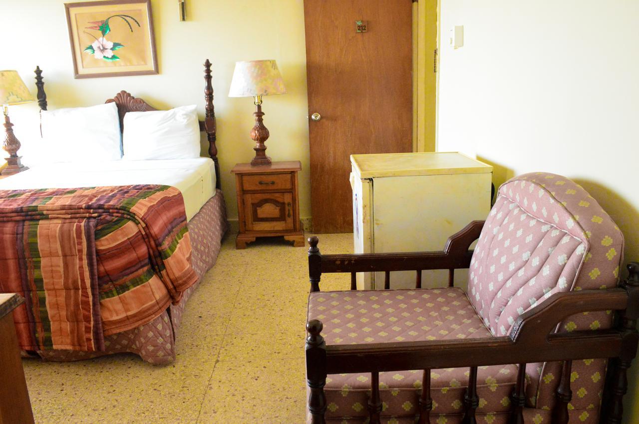 Sahara Dela Mer Inn Montego Bay Ngoại thất bức ảnh